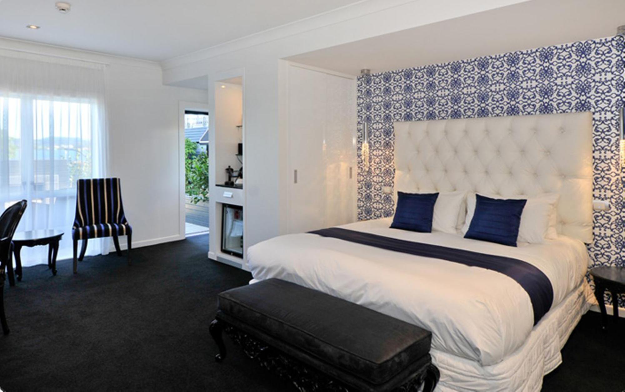 Black Swan Lakeside Boutique Hotel Роторуа Экстерьер фото