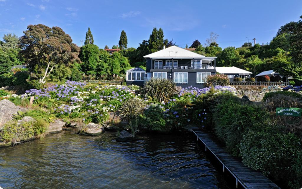 Black Swan Lakeside Boutique Hotel Роторуа Экстерьер фото