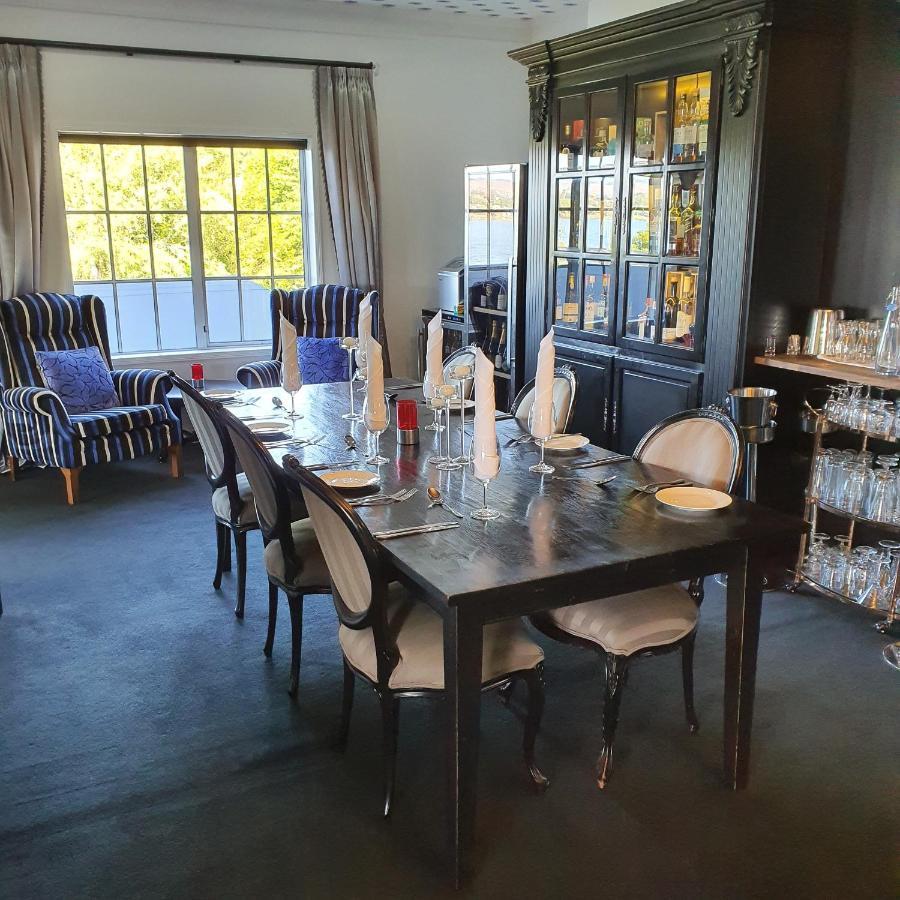 Black Swan Lakeside Boutique Hotel Роторуа Экстерьер фото